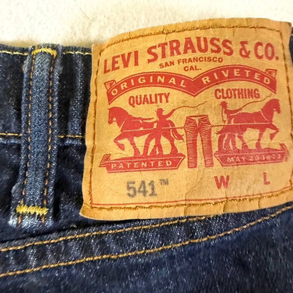 Levis 541 Athletic Taper Mens Jeans Dark Indigo‎ Blue Denim W42 L34 18757-0000